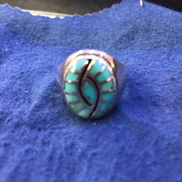 Zuni Turquoise Handmade Sterling Silver Ring - Picture 4 of 5